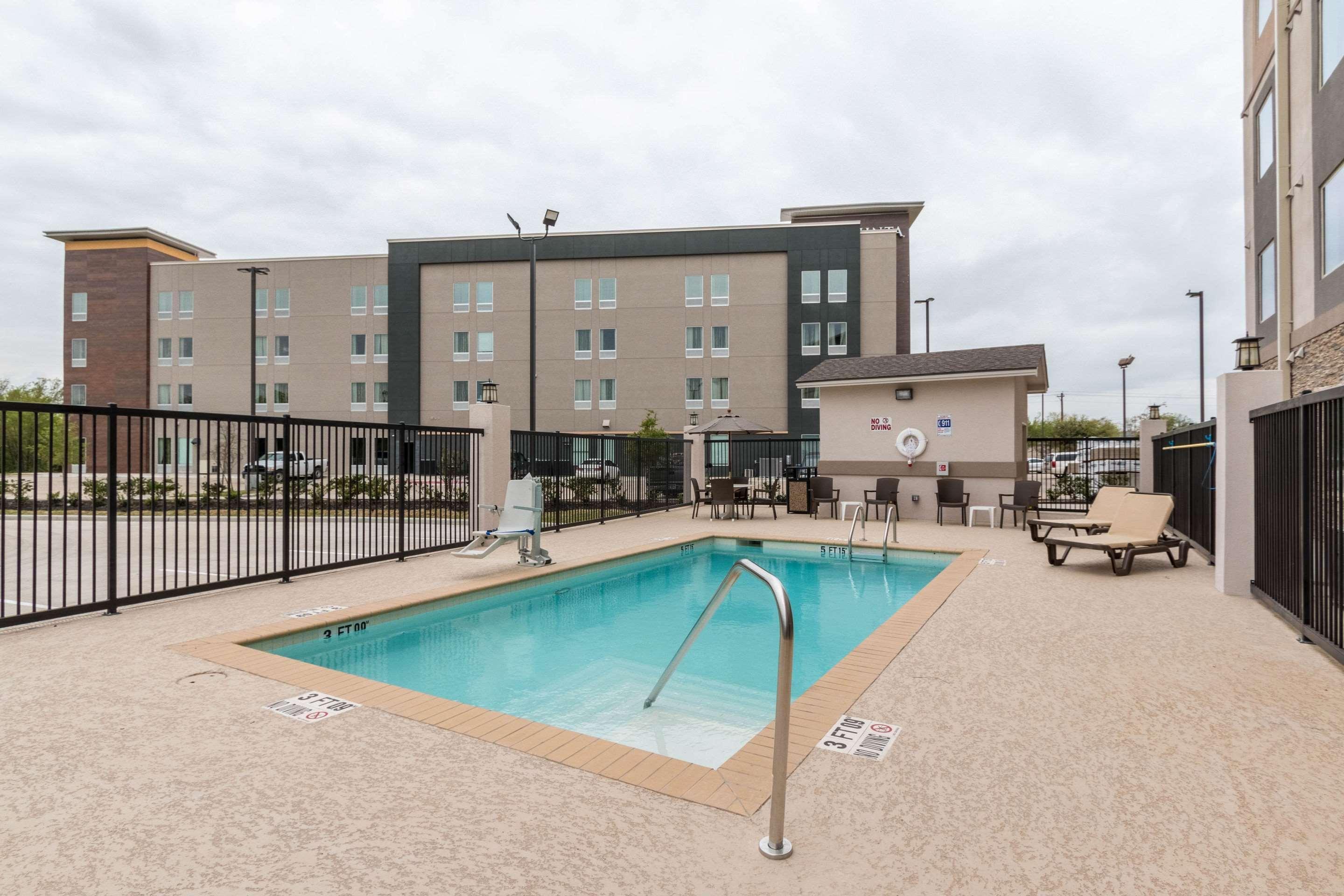 Sleep Inn & Suites College Station Exterior photo